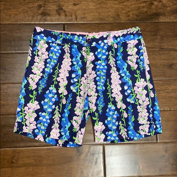 Lilly Pulitzer Pants - Lilly Pulitzer Shorts size 10